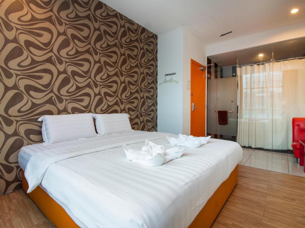 1 Hotel Taman Connaught Kuala Lumpur Exterior photo