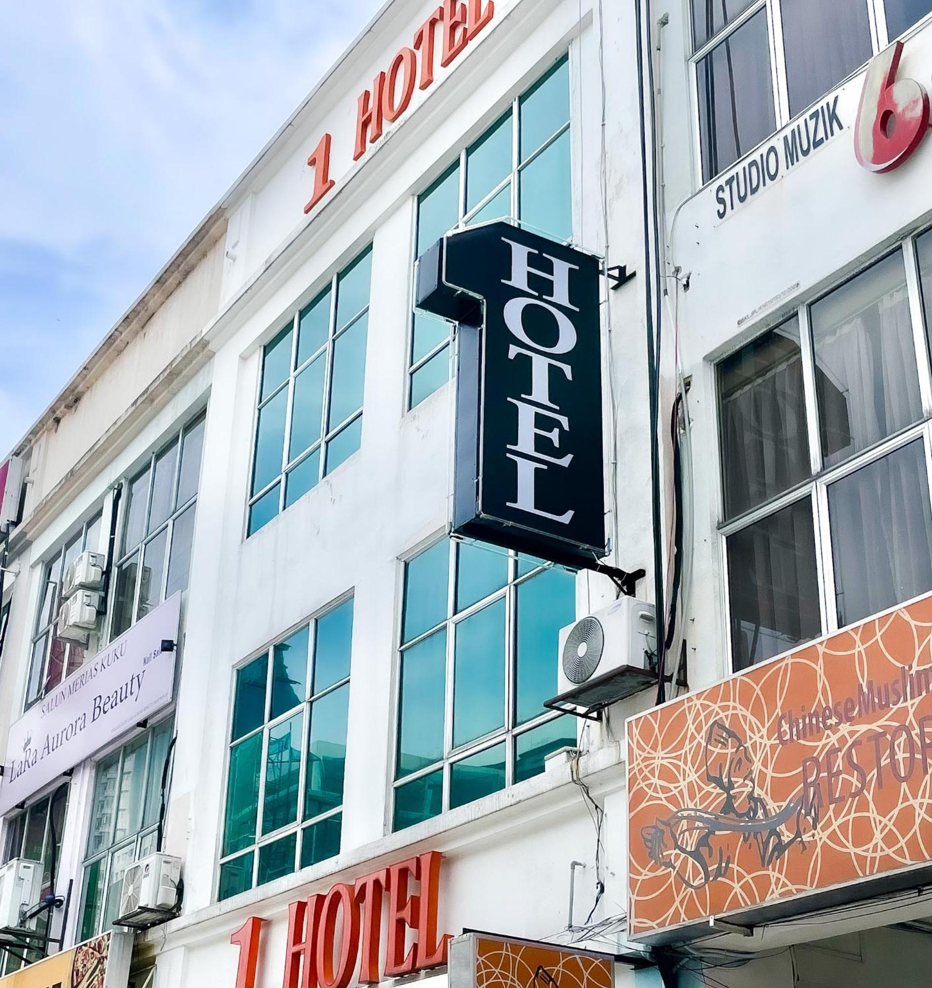 1 Hotel Taman Connaught Kuala Lumpur Exterior photo