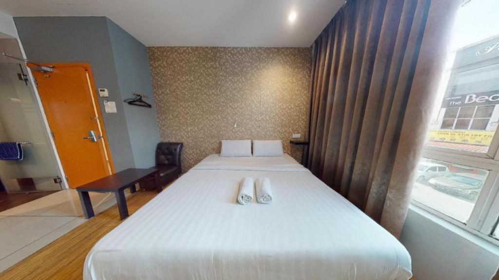 1 Hotel Taman Connaught Kuala Lumpur Exterior photo